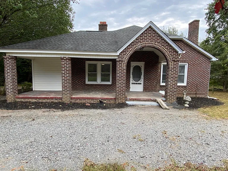 1343 S Battleground Ave — Photo 24