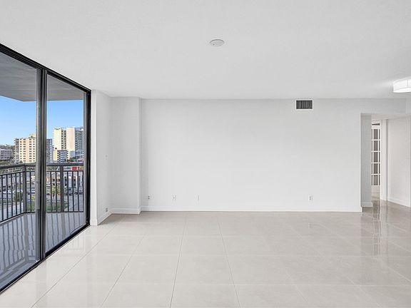 5th image of 3031 N Ocean Boulevard #1001