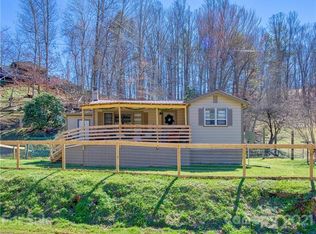 200 Noland Dr, Clyde, NC 28721