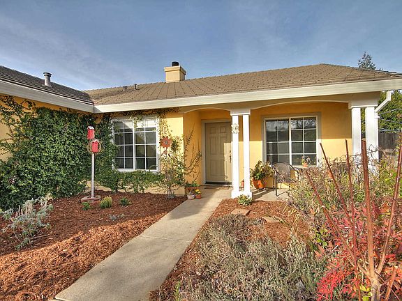 2nd image of 4829 Canfield Cir