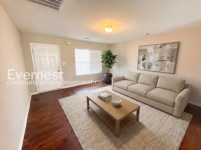3 bed, 2.5 bath, 1583 sqft, $1,895 — Photo 3