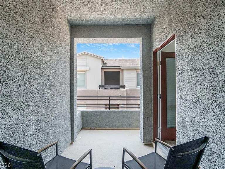 1529 Eva Crossing Pl — Photo 14