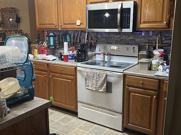 4th image of 11 Preston Ln