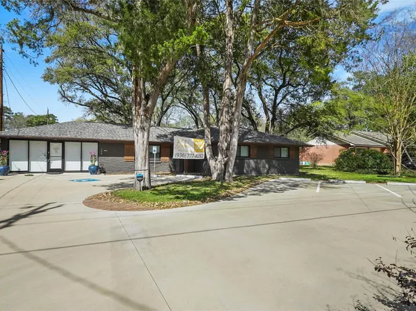 408 Wilson Rd, Conroe, TX 77301