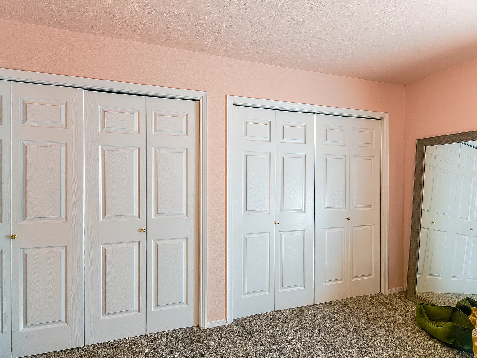 5 bed, 3080 sqft, $3,195 — Photo 4