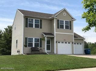 3282 Southbury Dr SE, Kentwood, MI 49512