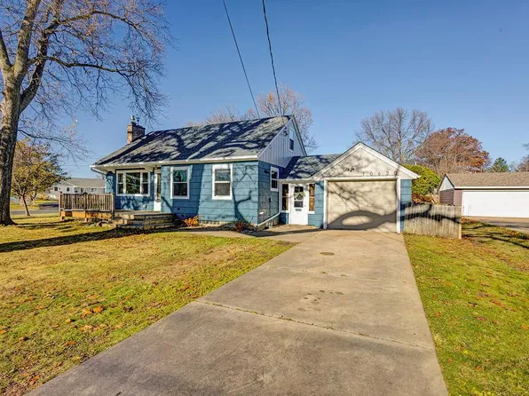 10630 Johnson St, Chisago City, MN 55013