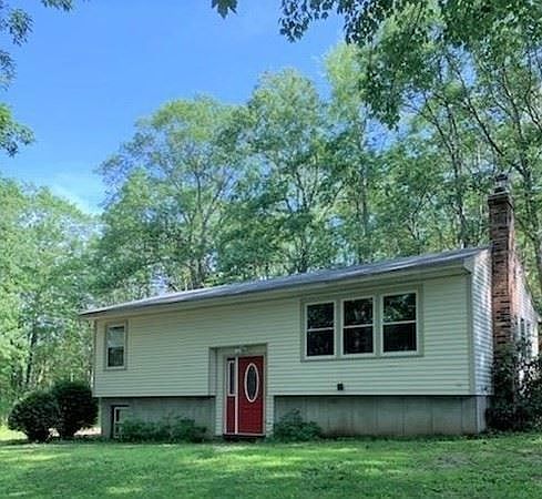 1st image of 132 Woodland Dr