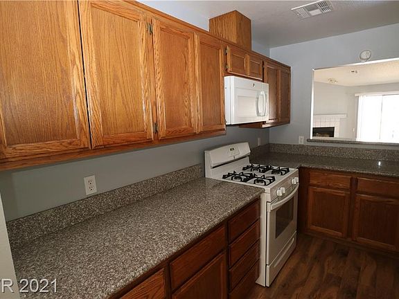 3rd image of 7028 Picaroon Ln