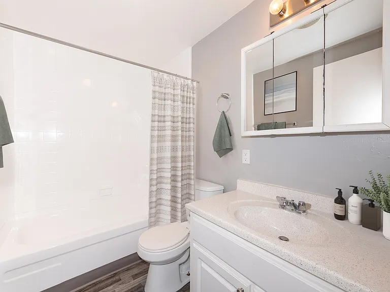 2 Bedroom Apartment