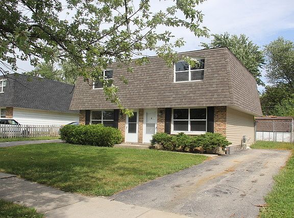 2nd image of 213 Laurel Dr