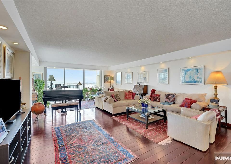 1st image of 1530 Palisade Ave 10f #10F