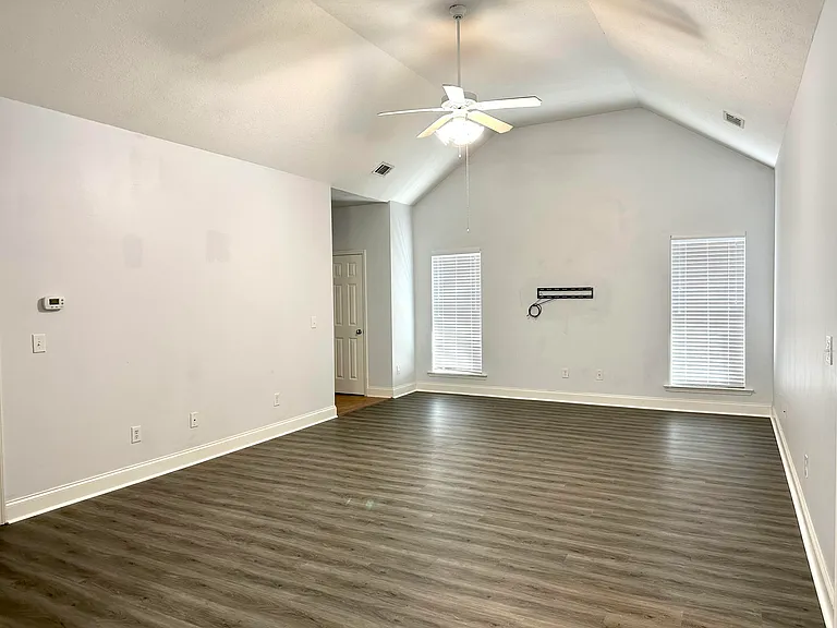 4458 Galway Dr — Photo 21