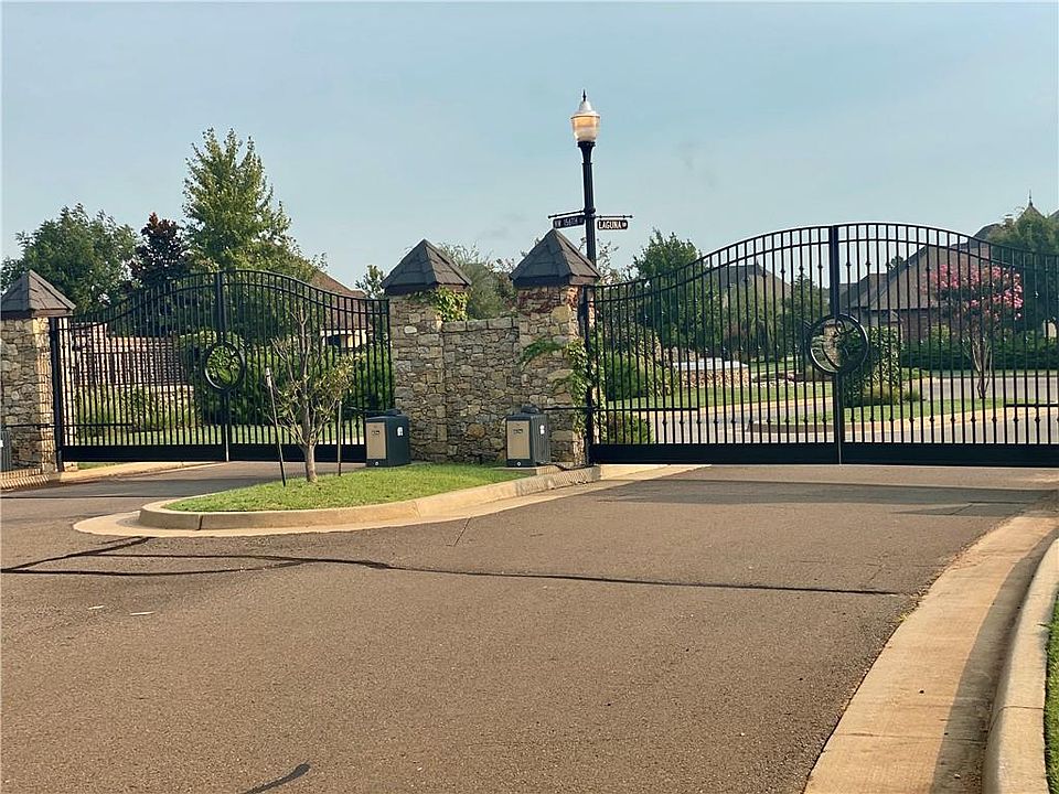 2nd image of 15616 Laguna Dr Lot 1