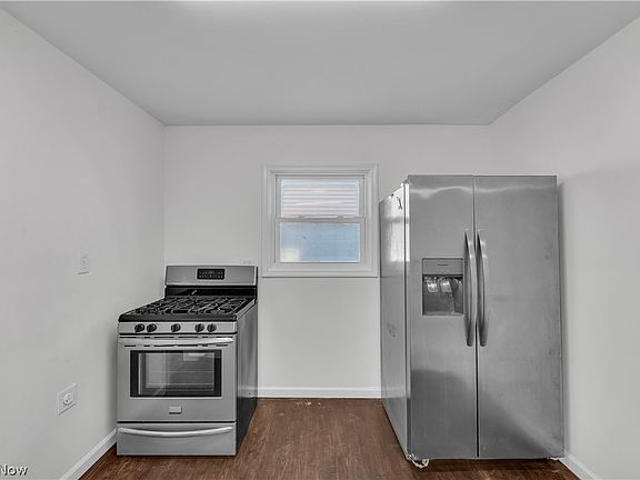 5th image of 433 E 156th St
