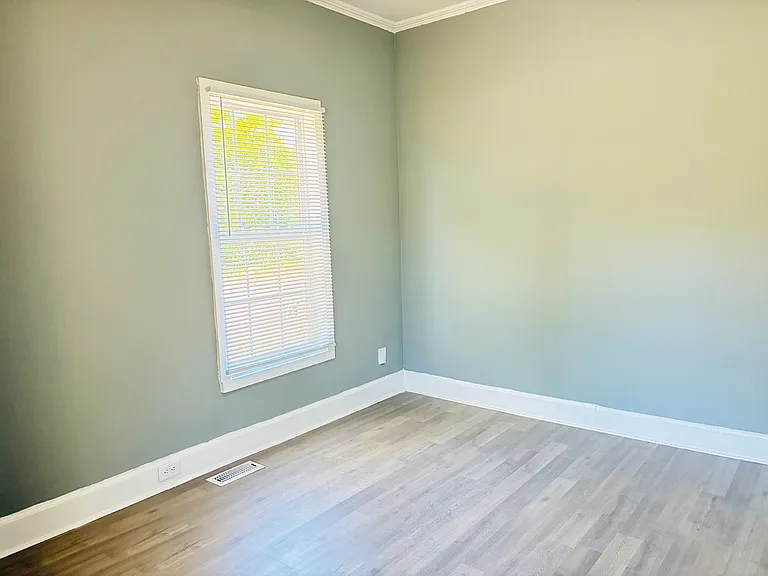 618 Gardner St — Photo 17