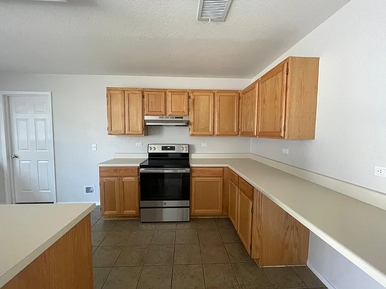 2135 Lima Loop — Photo 4