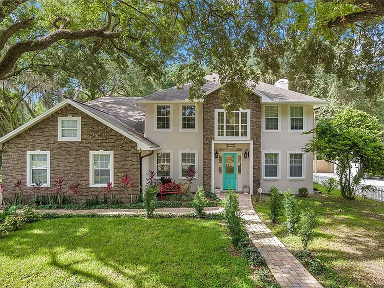 1507 W Windhorst Rd — Photo 1