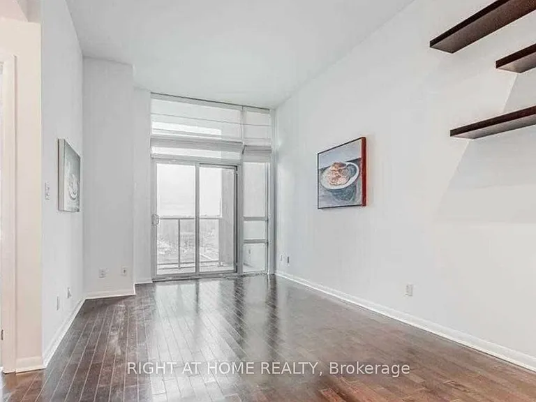 3391 Bloor St W #515 — Photo 12