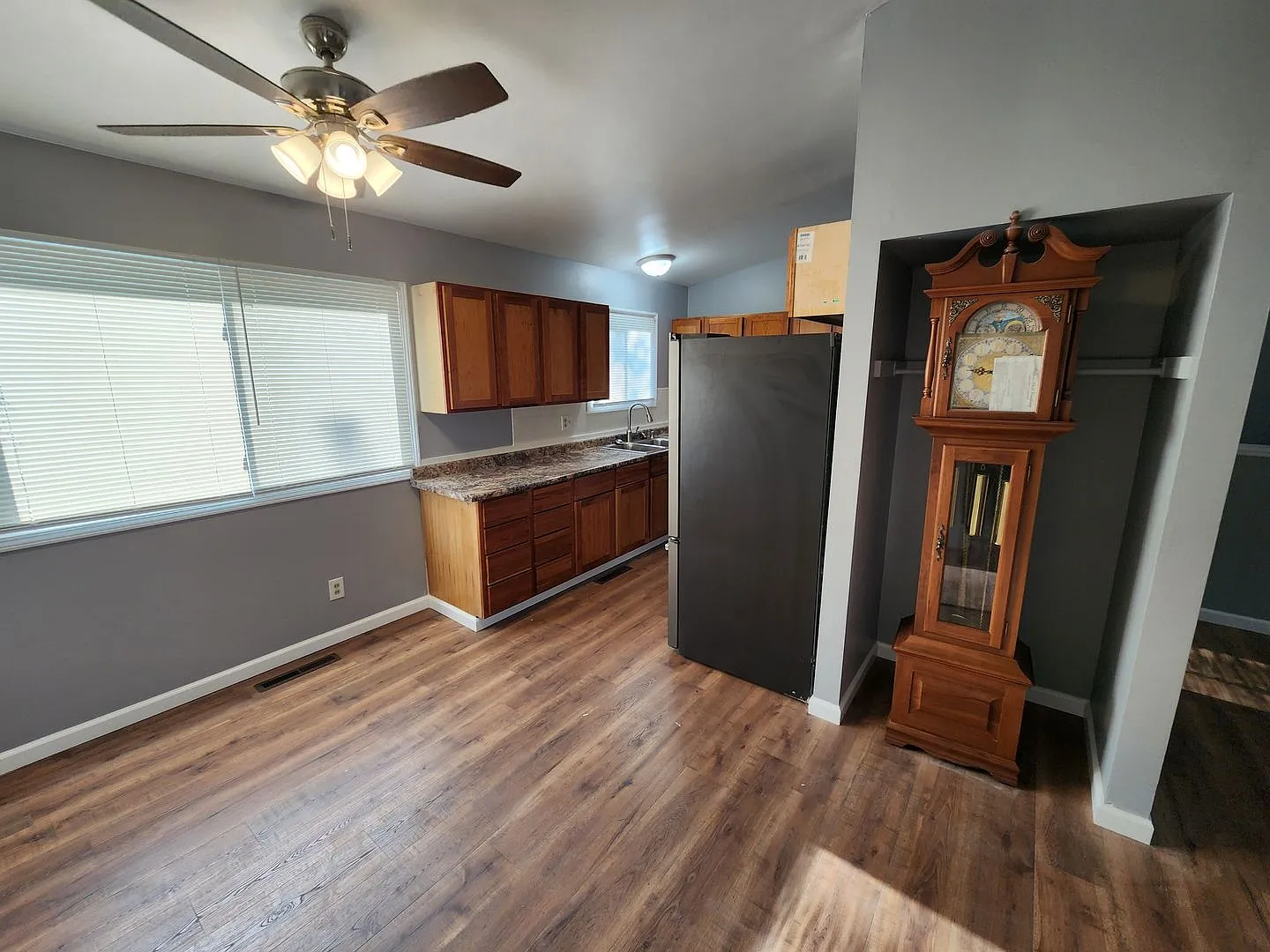 Updated 3BR, 1.5BTH ranch style home with garage and walkout finished basement. — Photo 3
