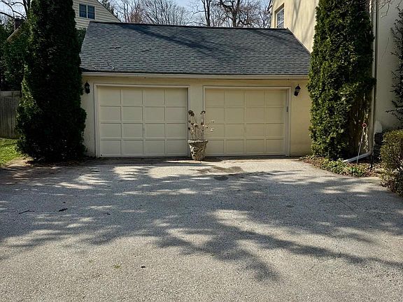 3rd image of 128 Avon Rd