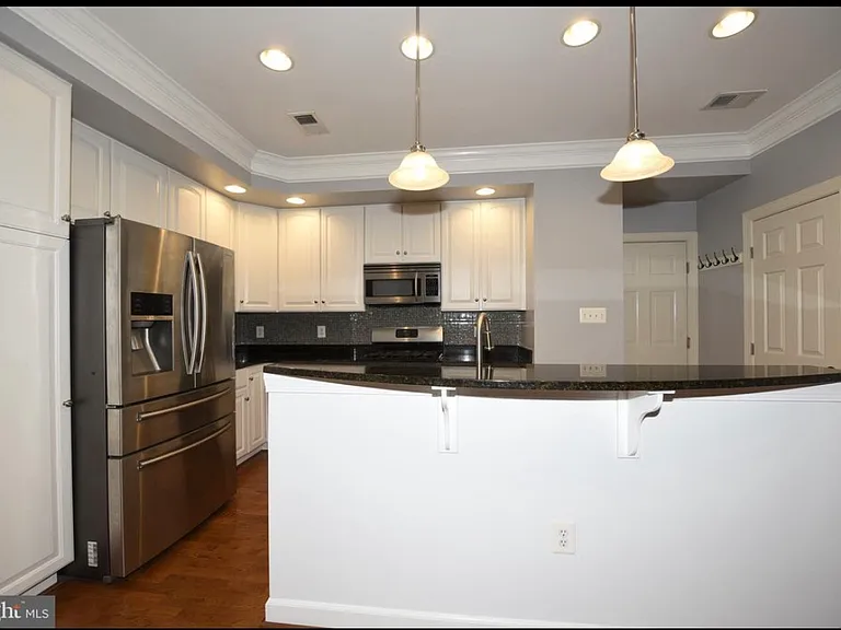 5723 Callcott Way #L — Photo 2