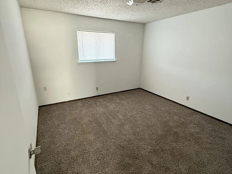 Serenity Ridge Apartments — Photo 10