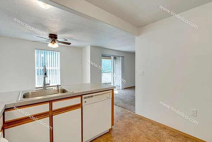 13738 NE Glisan St #3 — Photo 8