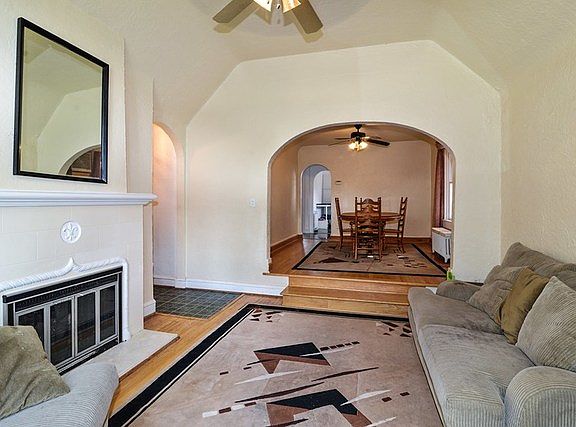 4th image of 3643 N Nora Ave