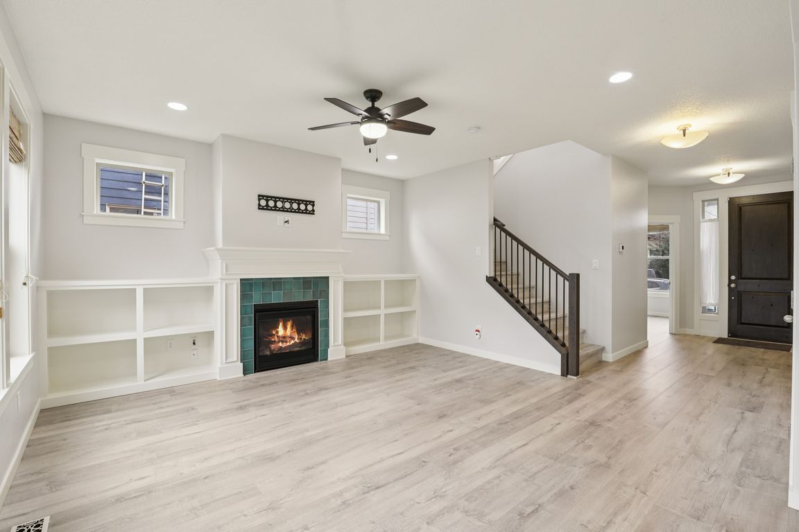 next background image