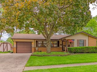 626 Birchwood Ave, Elk Grove Village, IL 60007