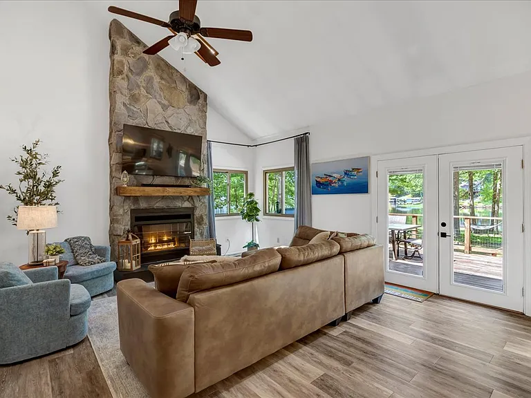 296 Milton Dr — Photo 22