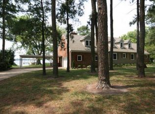 1 Lynn Dr, Portsmouth, VA 23707