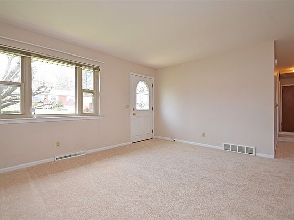 4th image of 3569 Jacqueline Dr