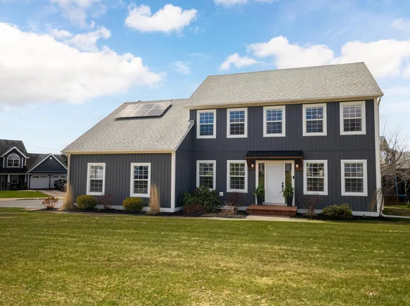 52 Fox Run Dr, Charlottetown, PE C1E 2J2