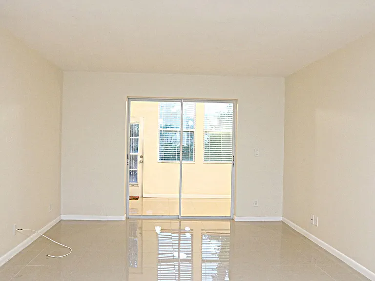 230 NE 26th Ave #1070 — Photo 17