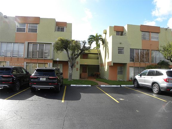 2nd image of 9390 W Flagler St APT 212F