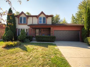 42437 Majestic Ct, Canton, MI 48188