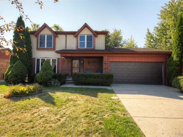 42437 Majestic Ct, Canton, MI 48188