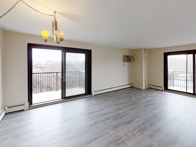 94 Pleasant St #4A — Photo 1