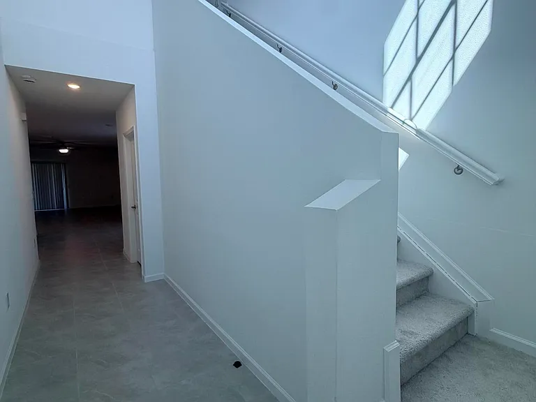 1707 Colebrook Cir SW — Photo 3