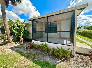 5225 Treetops Dr #N-3, Naples, FL 34113