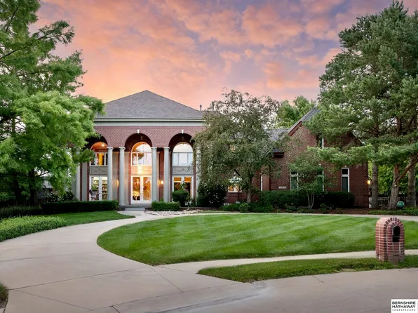 15826 California St, Omaha, NE 68118