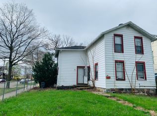 828 Vine St, Lansing, MI 48912
