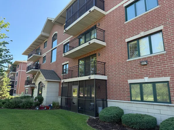 6820 Winding Trl #204, Oak Forest, IL 60452