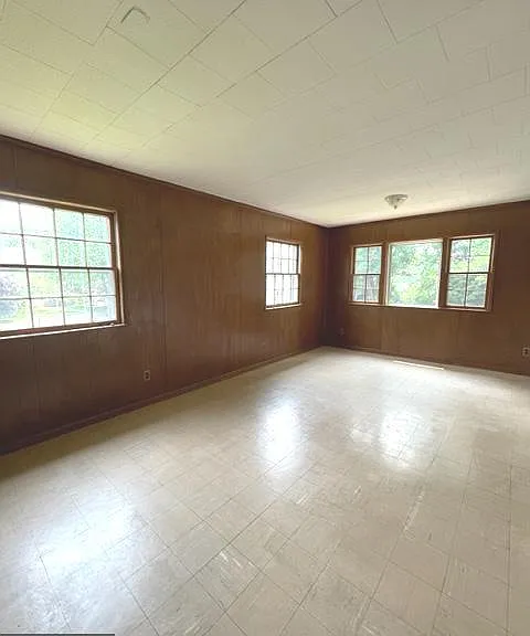 4408 Glenridge St — Photo 15