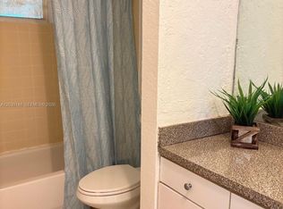 17255 SW 95th Ave APT 153, Palmetto Bay, FL 33157