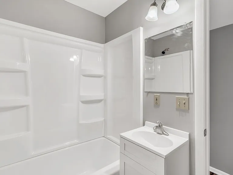 1449 Moores Mnr — Photo 14