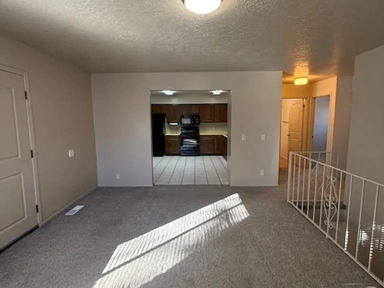 537 E Acoma Rd — Photo 4