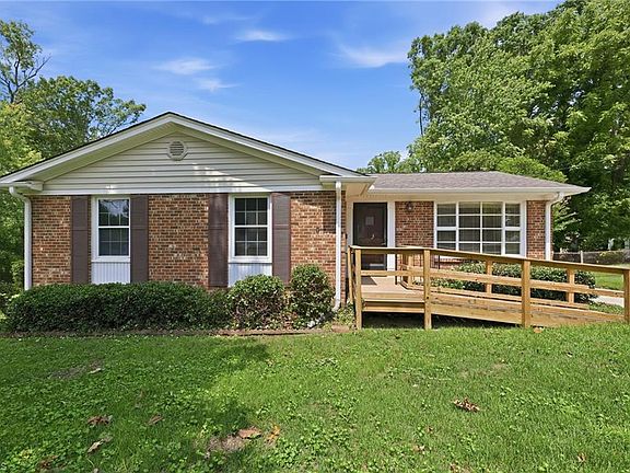 2nd image of 4112 Beckford Dr